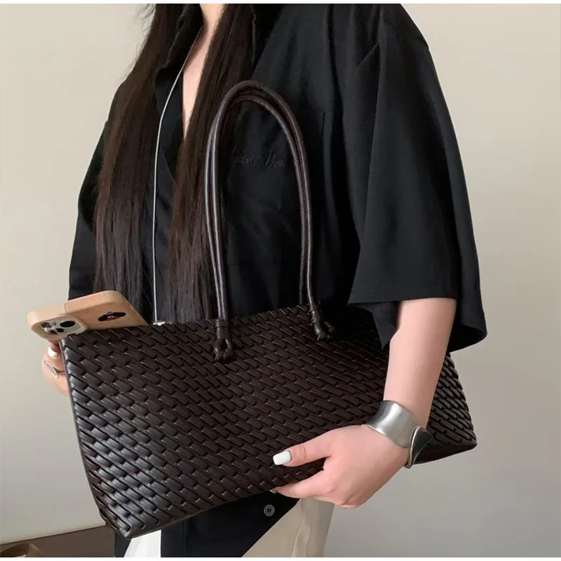 Tas Tote Mewah Desainer dari B - Leather Work Handbag ulasan dan harga